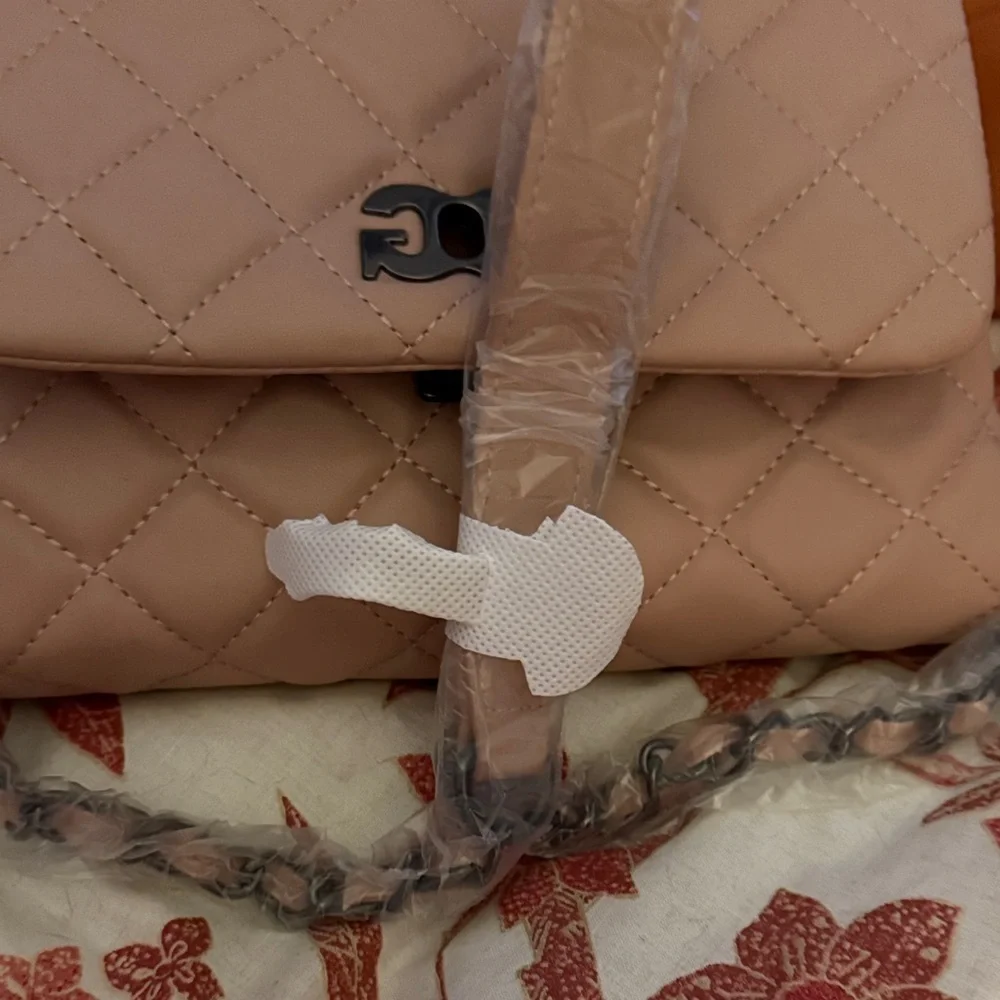 Gilda Tonelli Ale Pink Quilted Crossbody Bag